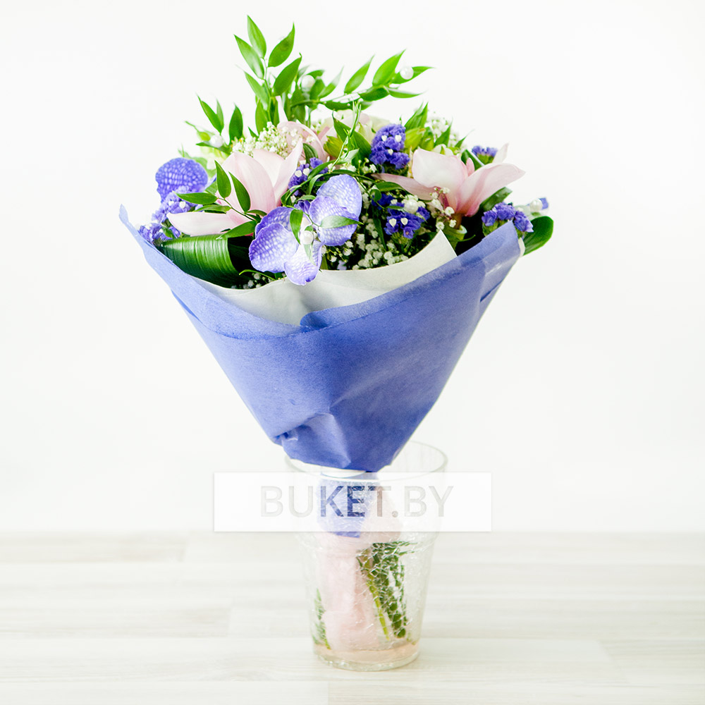 Букет из орхидей с альстромерией