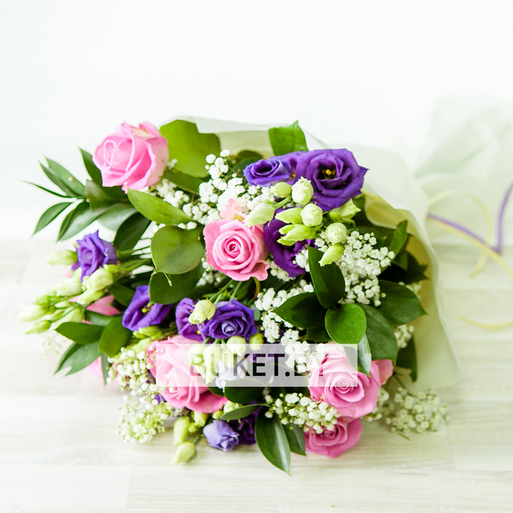 Букет из роз с эустомой и гипсофилой