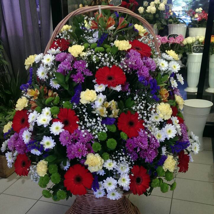 Корзины с цветами